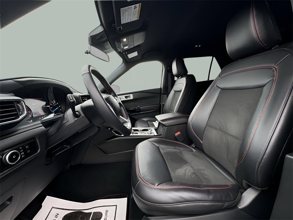 Used 2023 Ford Explorer ST-Line image 21
