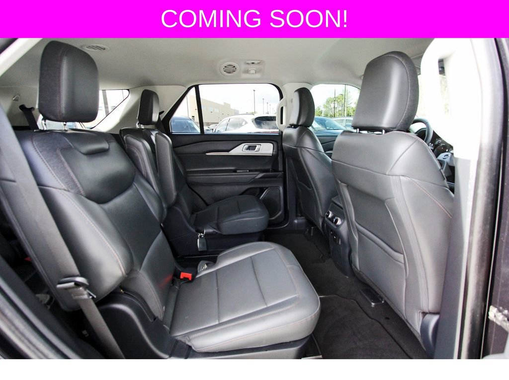 Used 2025 Ford Explorer Active w/ Active Comfort Package image 10
