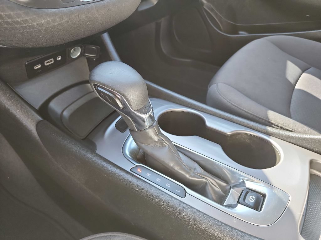 Used 2023 Chevrolet Malibu LS FWD image 21