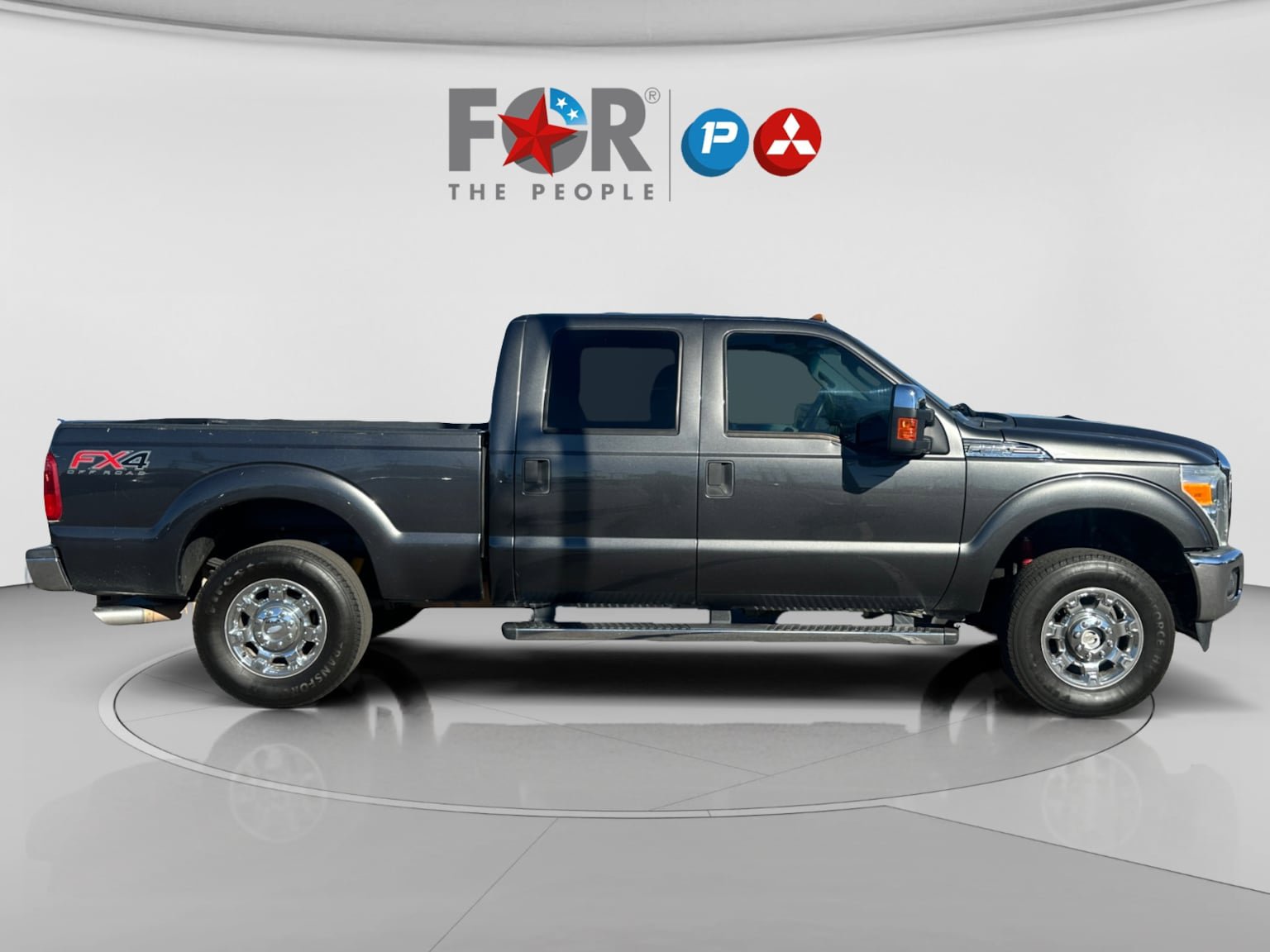 Used 2016 Ford F250 XLT w/ XLT Premium Package AWD/4WD image 5