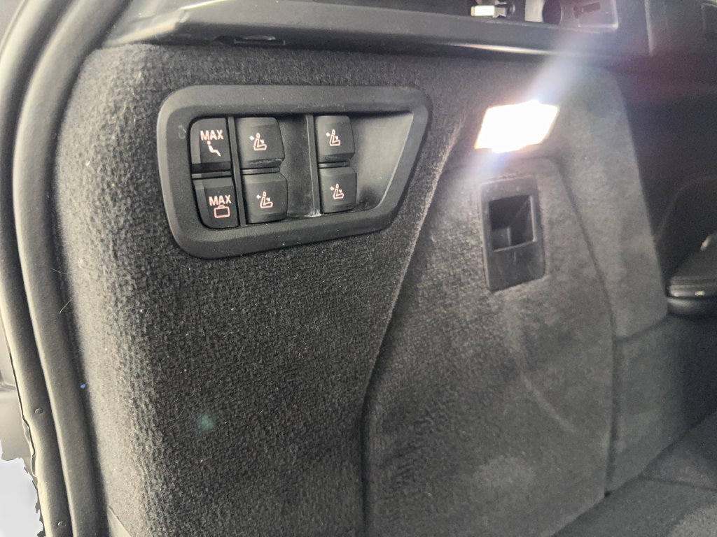 Used 2020 BMW X7 xDrive40i w/ Premium Package AWD/4WD image 90