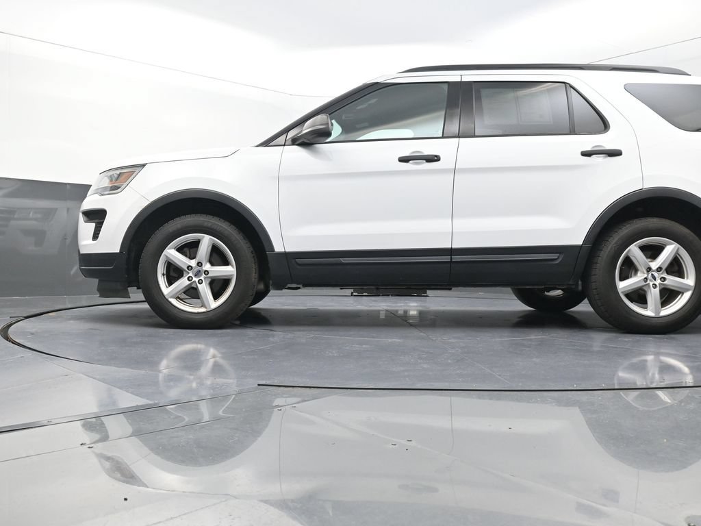 Used 2018 Ford Explorer 4WD w/ Class II Trailer Tow Package image 24
