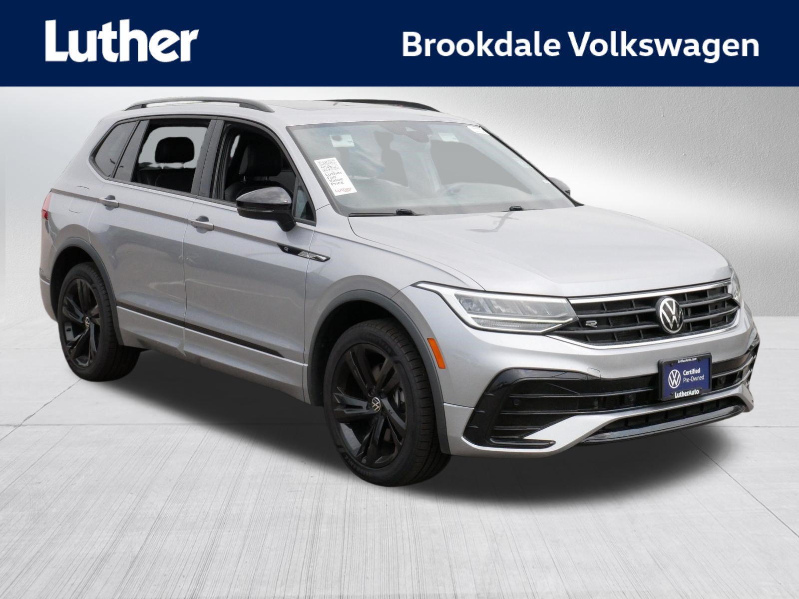 Certified 2023 Volkswagen Tiguan SE R-Line AWD/4WD image 1