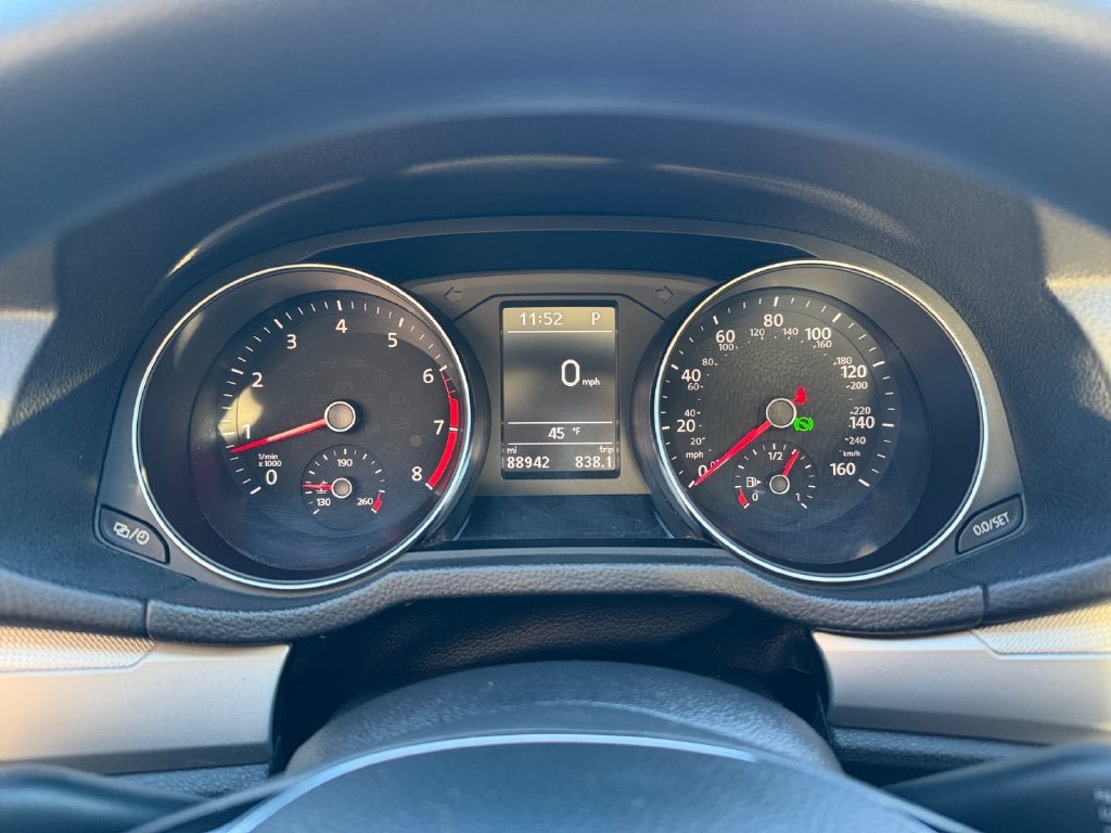 Used 2018 Volkswagen Passat 2.0T S w/ Driver Assistance Package FWD image 15
