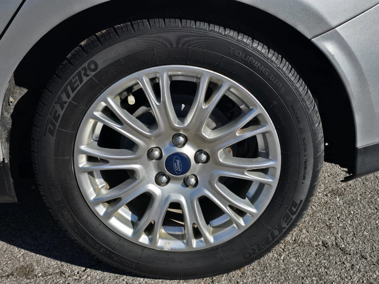 Used 2012 Ford Focus SE FWD image 24