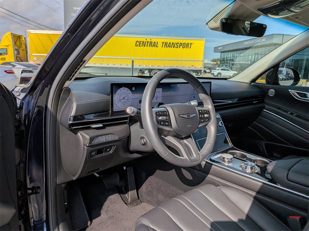 Used 2025 Genesis GV80 2.5T image 11