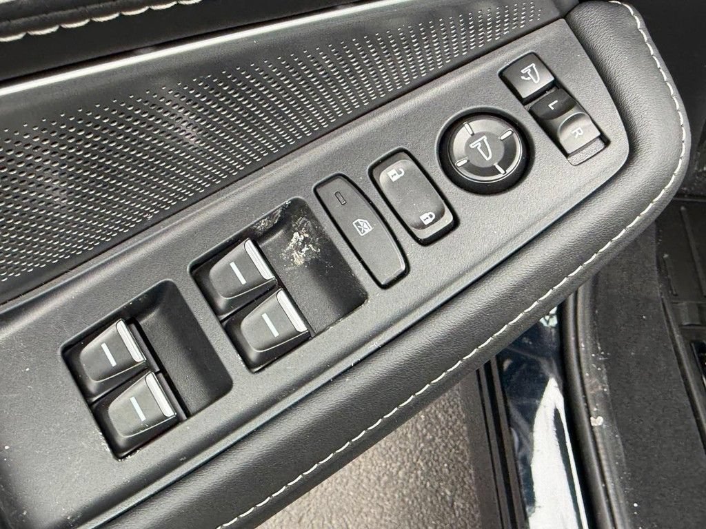 Certified 2026 Acura MDX w/ Advance Package AWD/4WD image 11