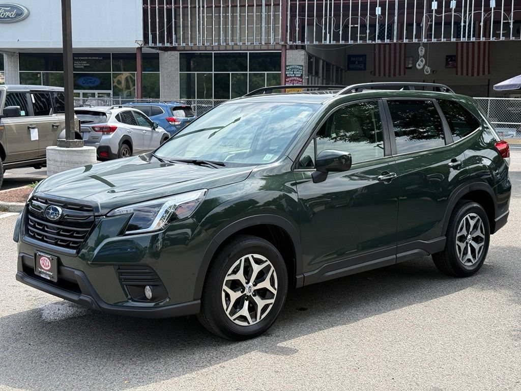 Used 2023 Subaru Forester Premium AWD/4WD image 4