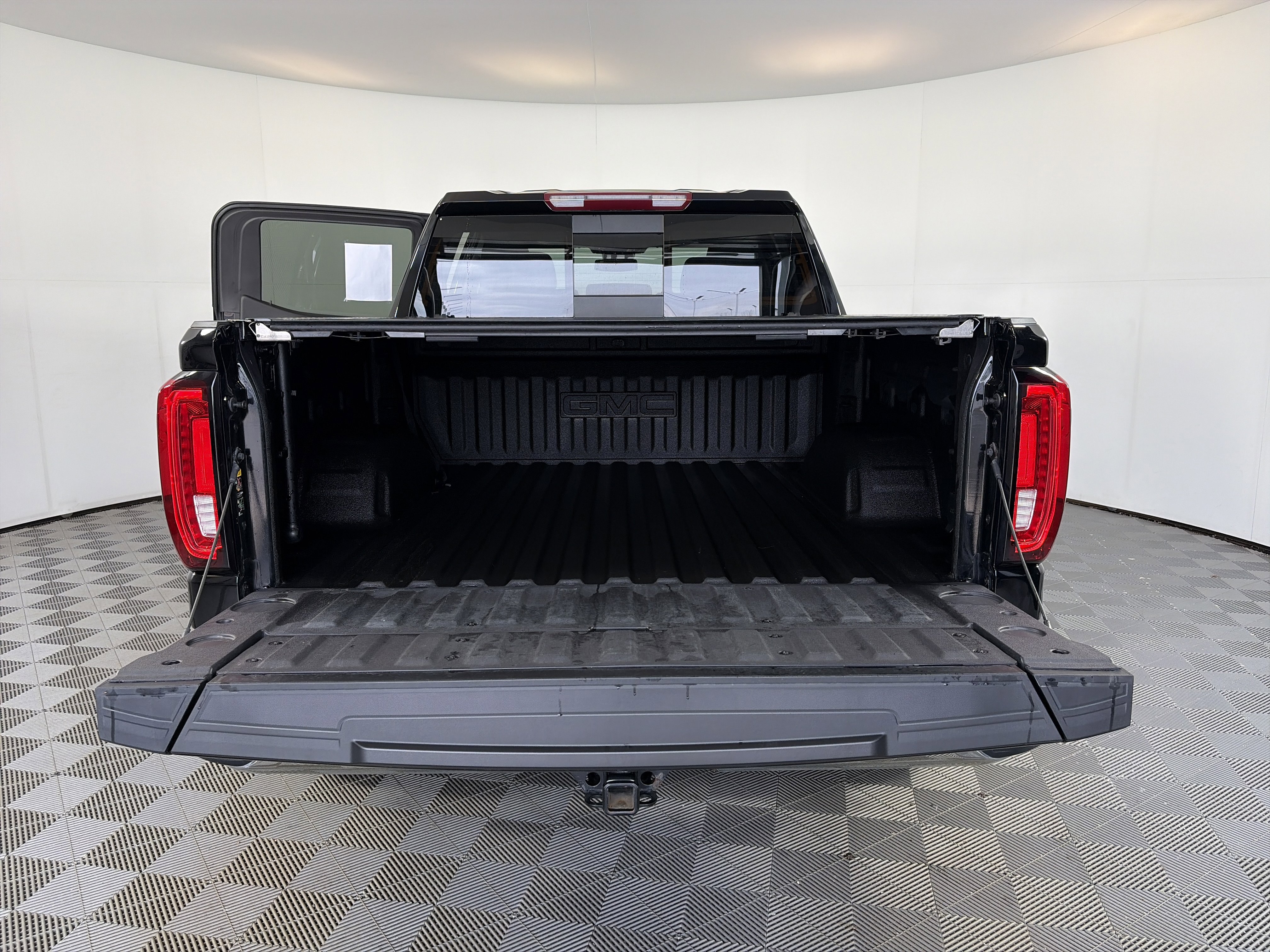 Certified 2024 GMC Sierra 1500 SLT w/ SLT Premium Plus Package AWD/4WD image 14
