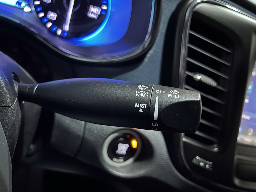 Used 2016 Chrysler 200 S FWD image 19