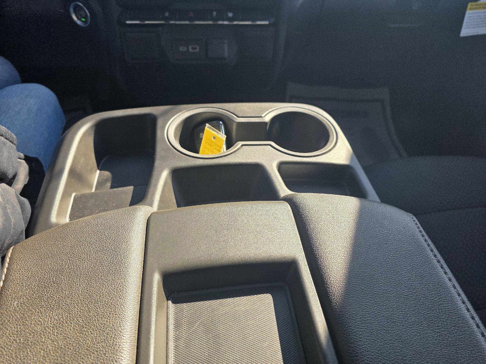 Used 2024 Chevrolet Silverado 2500 Custom image 22