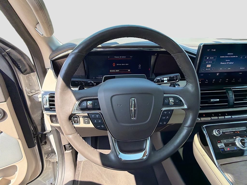 Used 2023 Lincoln Navigator Reserve AWD/4WD image 11