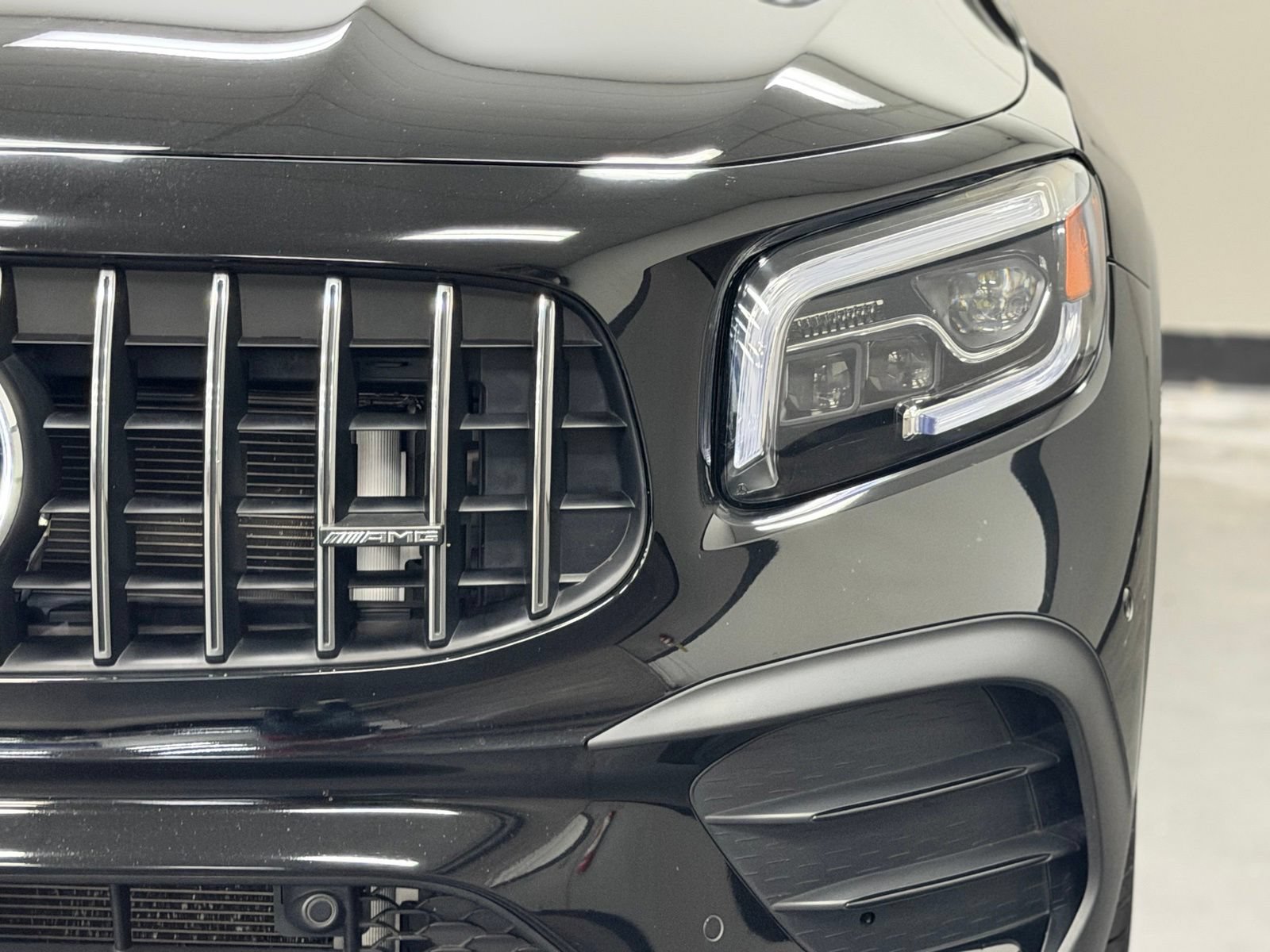Certified 2022 Mercedes-Benz GLB 35 AMG 4MATIC image 7