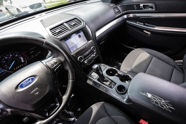 Used 2019 Ford Explorer XLT w/ Equipment Group 201A FWD image 22