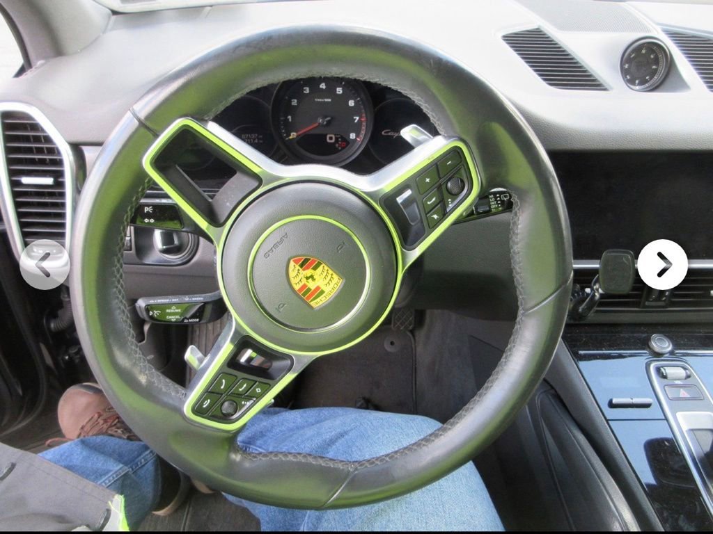 Used 2020 Porsche Cayenne AWD/4WD image 11