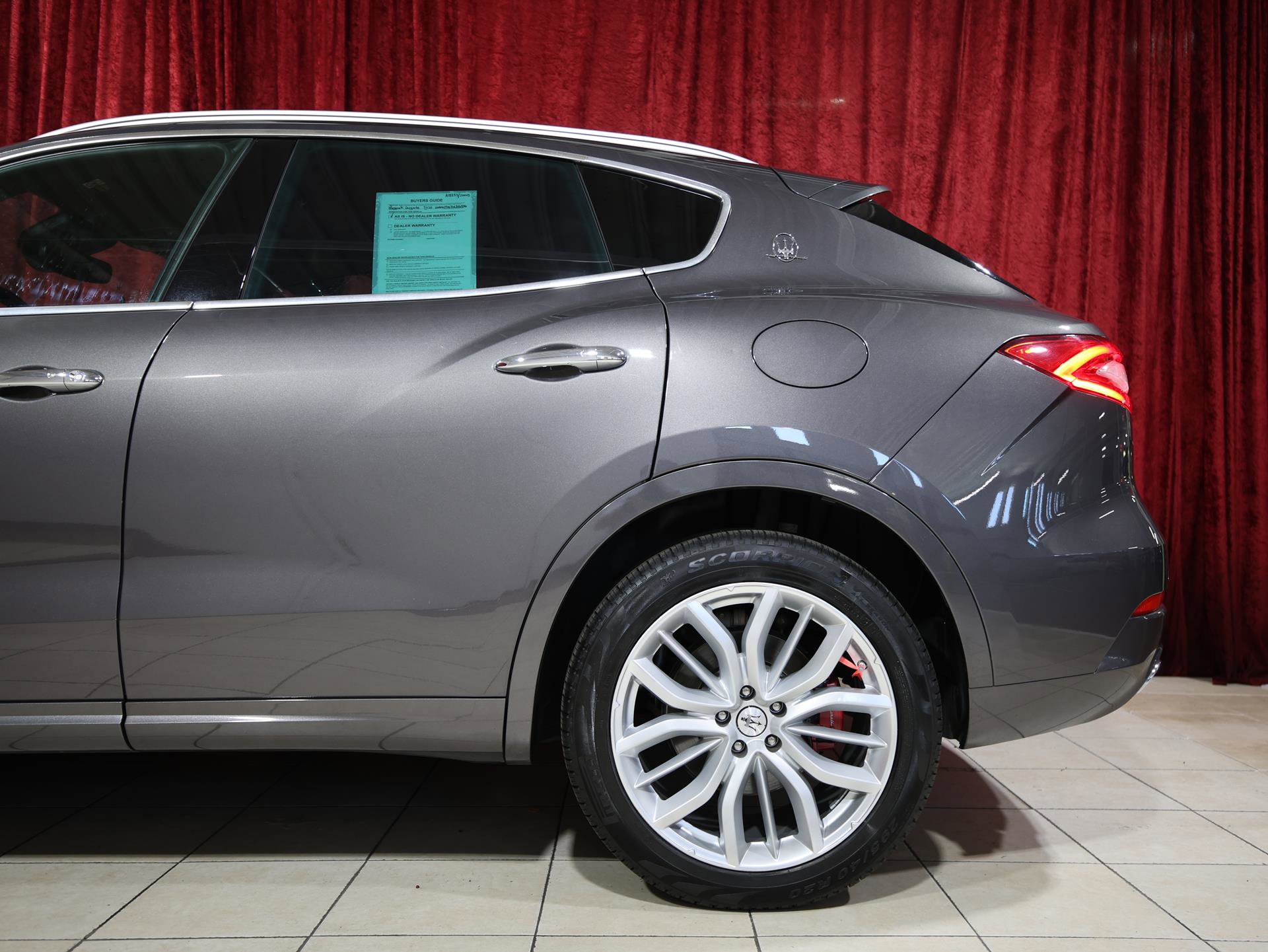 Used 2020 Maserati Levante S GranLusso image 6
