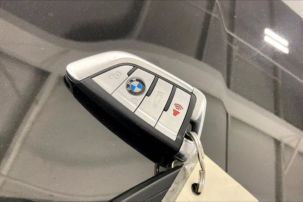 Used 2021 BMW X7 xDrive40i w/ M Sport Package AWD/4WD image 13