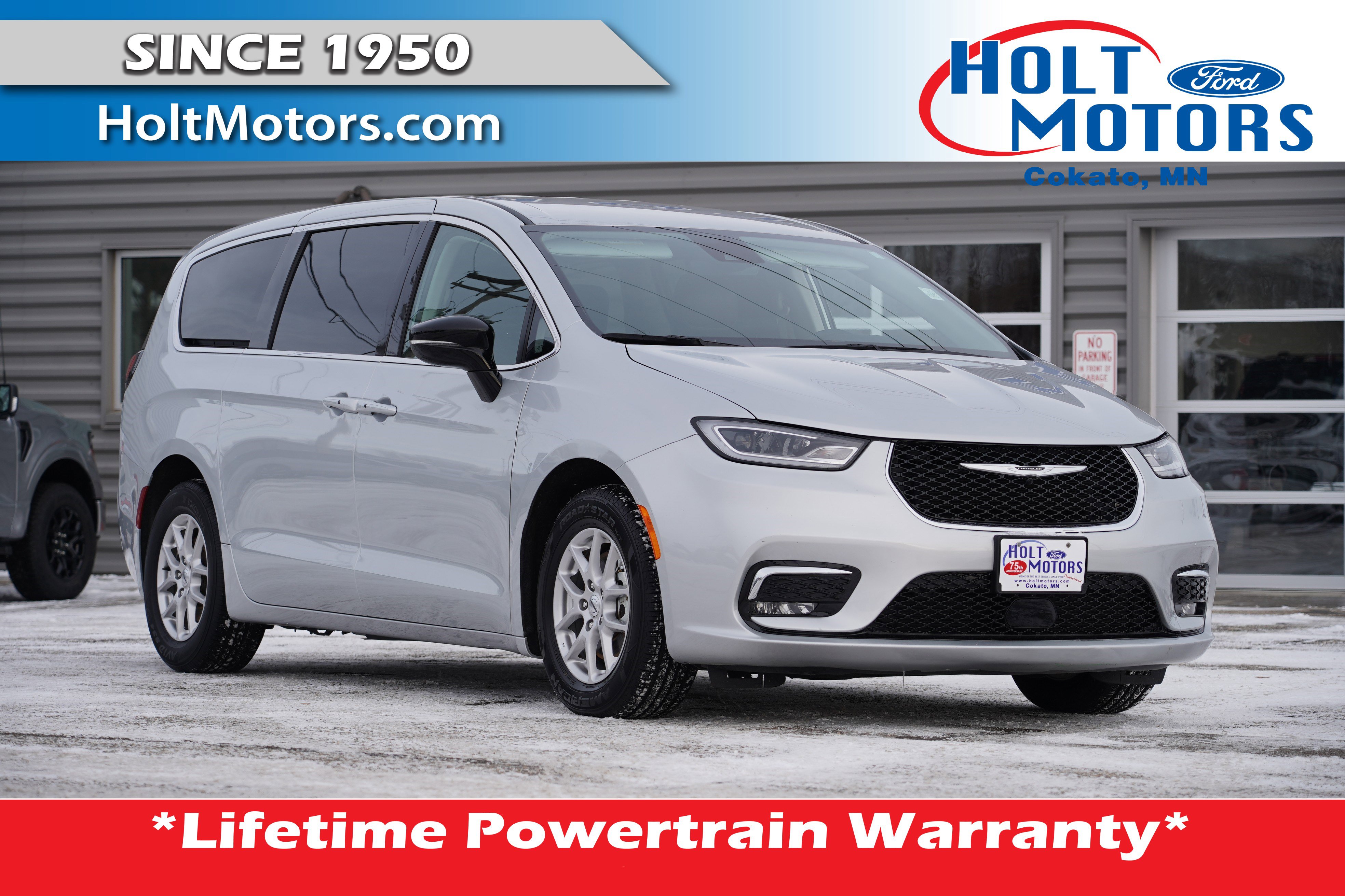 Used 2024 Chrysler Pacifica Touring-L