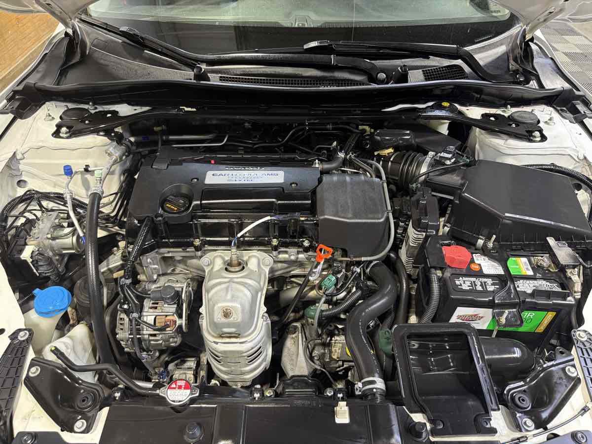 Used 2015 Honda Accord Sport image 30