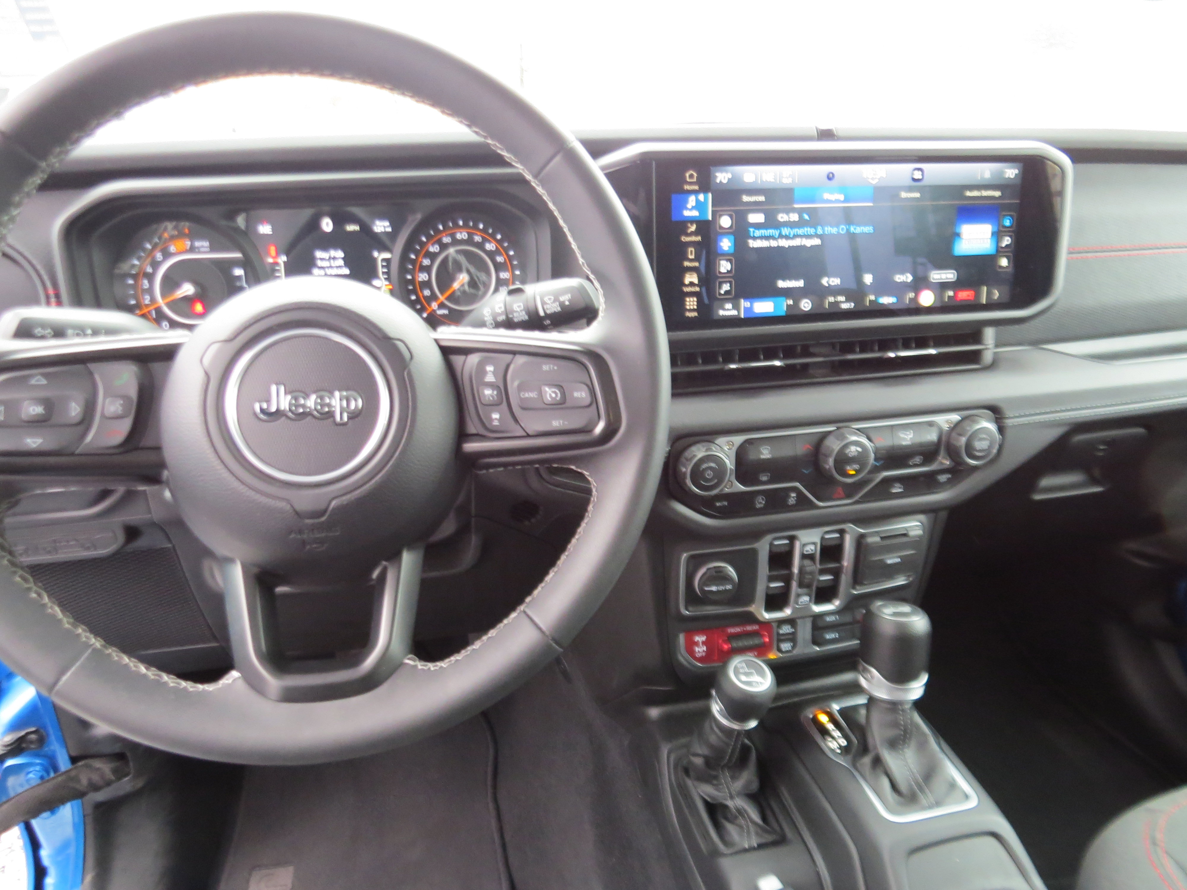 Used 2025 Jeep Wrangler Unlimited Rubicon image 17