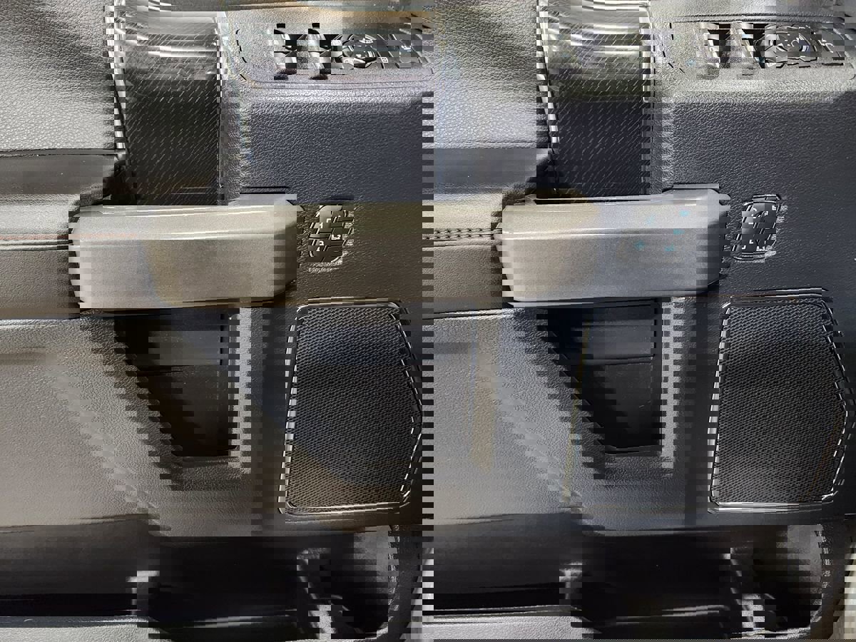 Used 2022 Ford F250 Platinum w/ Tremor Off-Road Package image 42