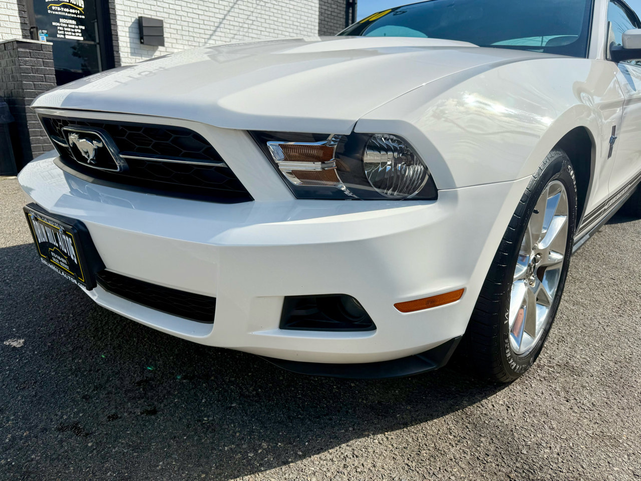 Used 2010 Ford Mustang Convertible image 9