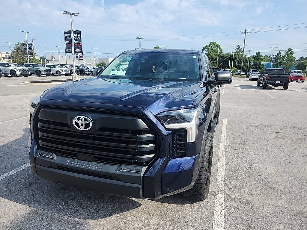 Used 2022 Toyota Tundra SR5 w/ SR5 Premium Package AWD/4WD image 20