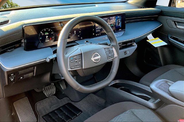 New 2026 Nissan Leaf w/ Floor Mat Package (S+) FWD image 7