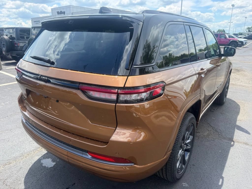 New 2026 Jeep Grand Cherokee Limited AWD/4WD image 3