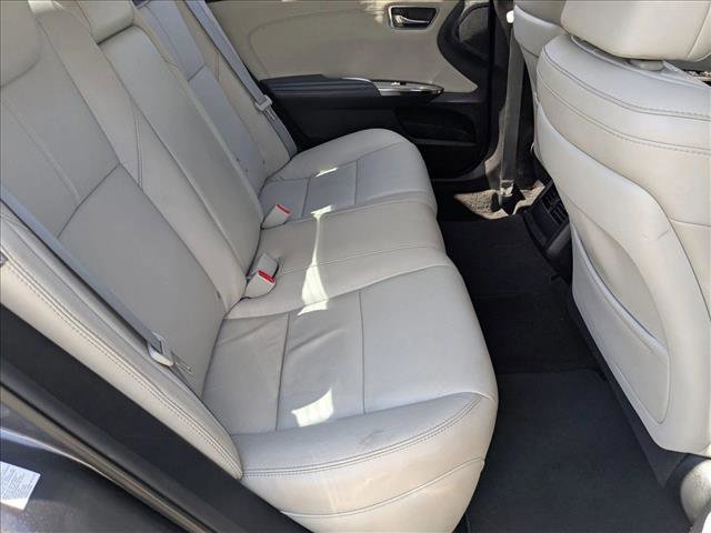 Used 2014 Toyota Avalon XLE image 19