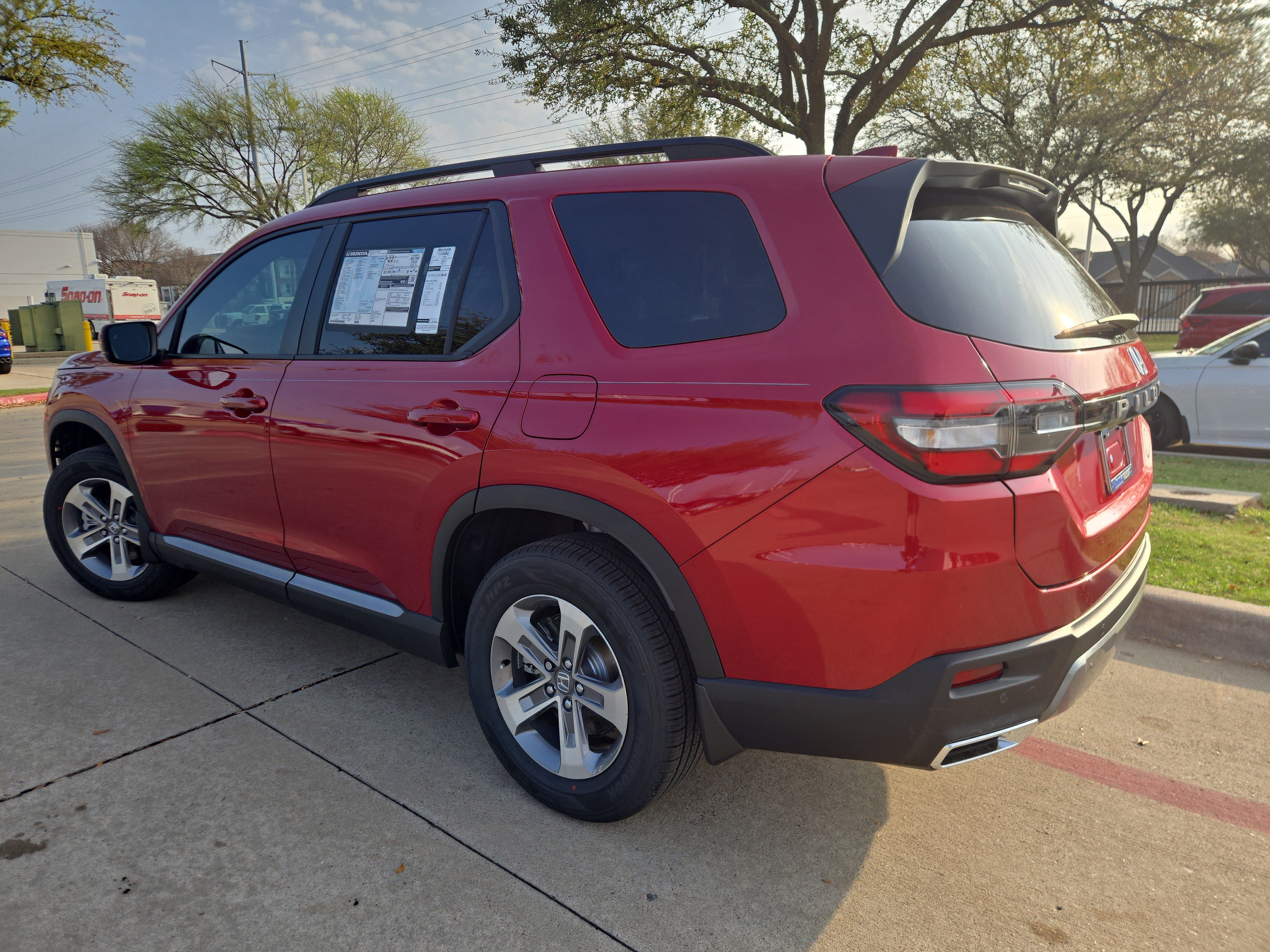 New 2026 Honda Pilot EX-L image 7