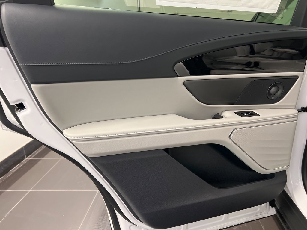 Used 2026 Lincoln Nautilus Premier w/ Equipment Group 102A image 38