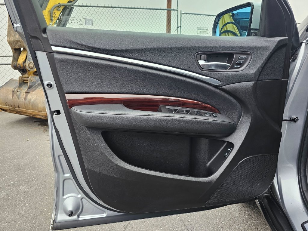 Used 2016 Acura MDX SH-AWD image 23