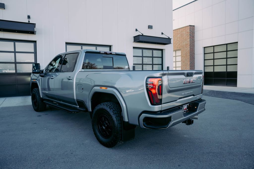 Used 2024 GMC Sierra 3500 AT4 w/ Technology Package AWD/4WD image 5