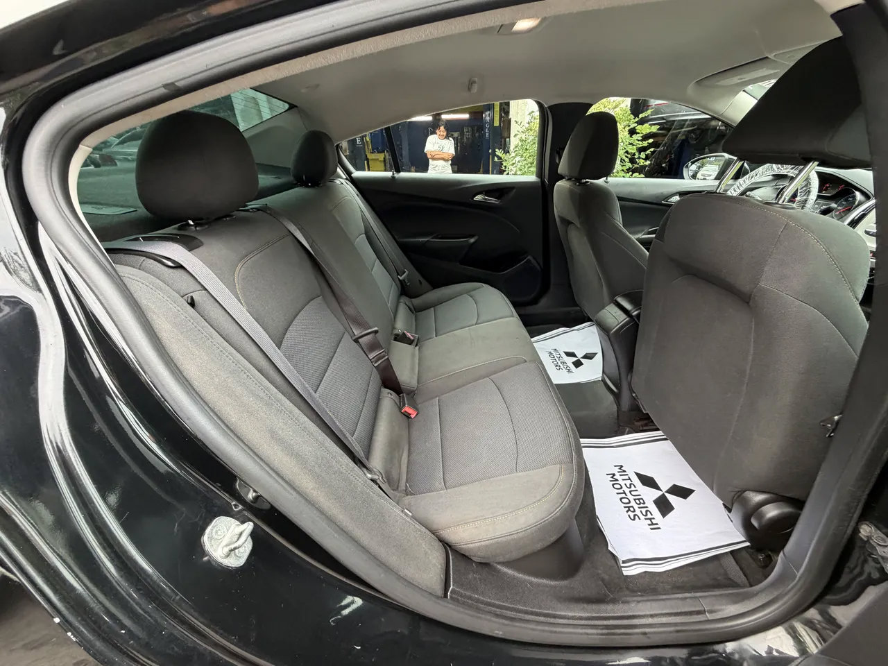 Used 2017 Chevrolet Cruze LS FWD image 29