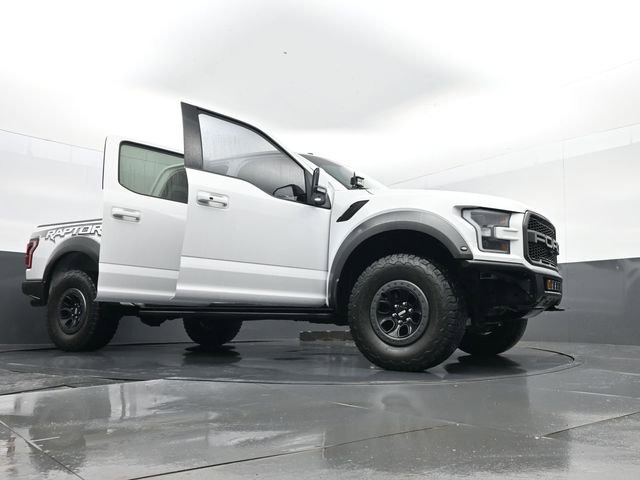 Used 2018 Ford F150 Raptor w/ Equipment Group 802A Luxury image 33