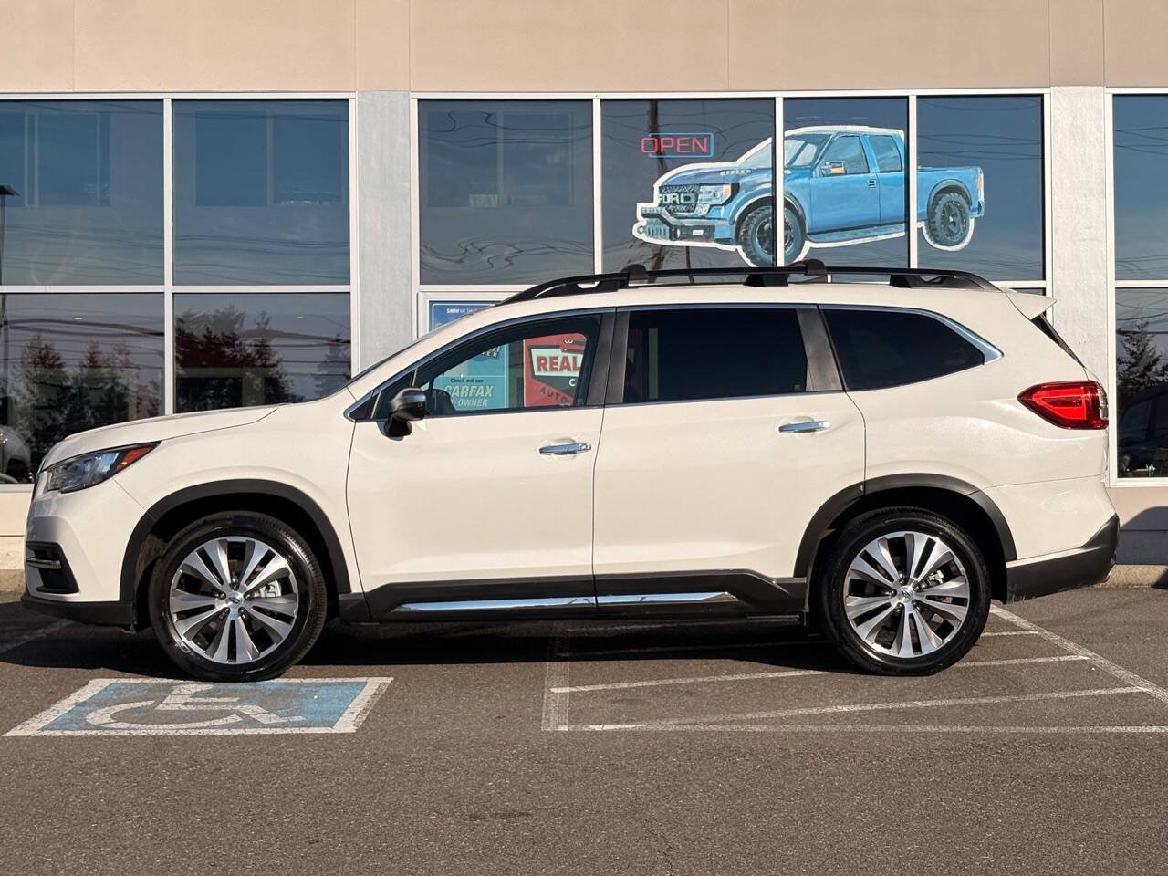 Used 2022 Subaru Ascent Touring AWD/4WD image 3