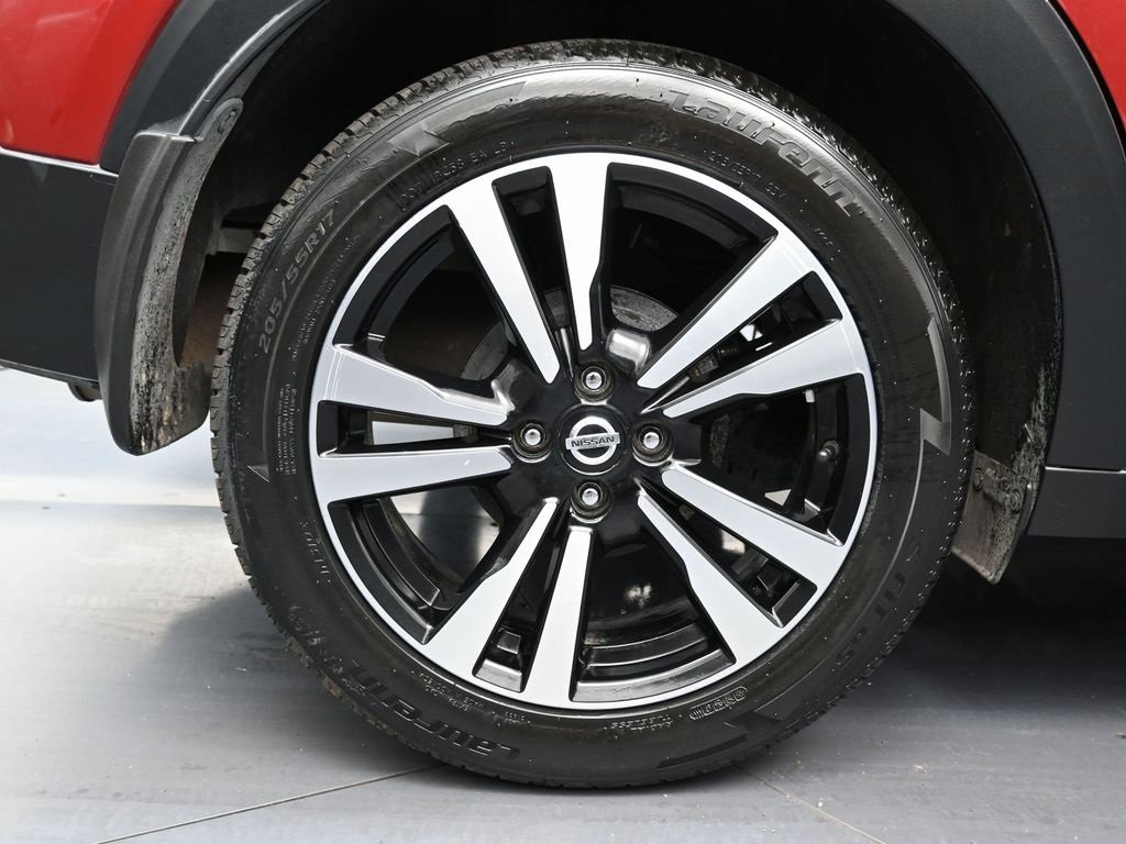 Used 2019 Nissan Kicks SR image 11
