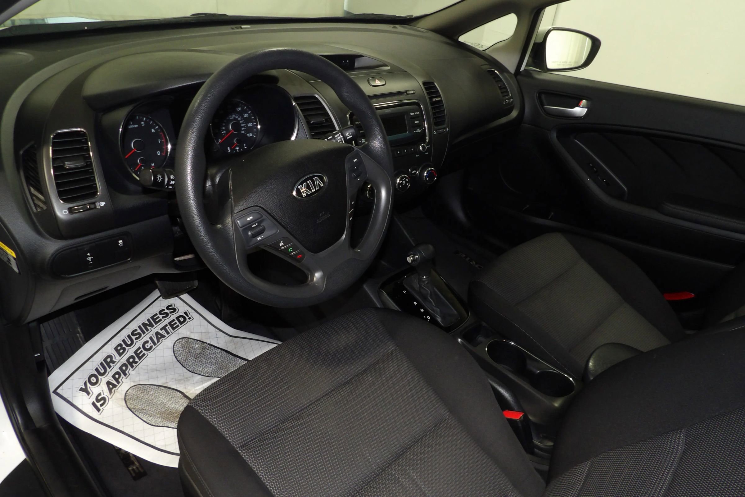 Used 2017 Kia Forte LX image 8