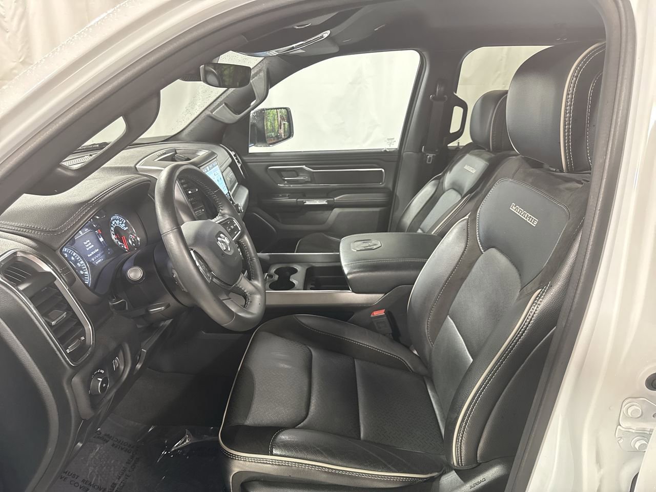 Used 2024 RAM 1500 Laramie image 17