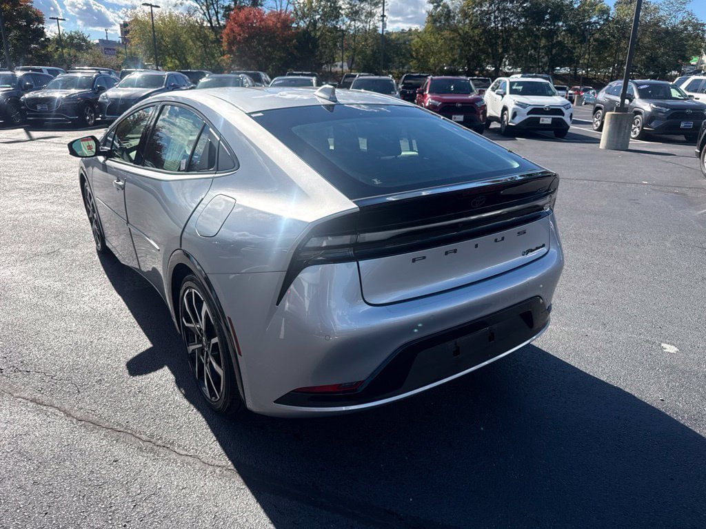 Certified 2023 Toyota Prius Prime FWD image 5