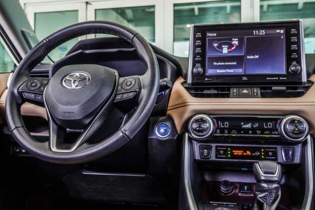 Used 2022 Toyota RAV4 Limited AWD/4WD image 16
