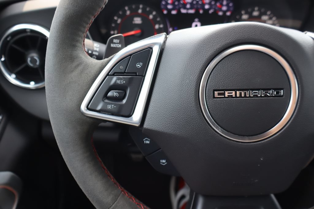 Used 2022 Chevrolet Camaro ZL1 RWD image 8