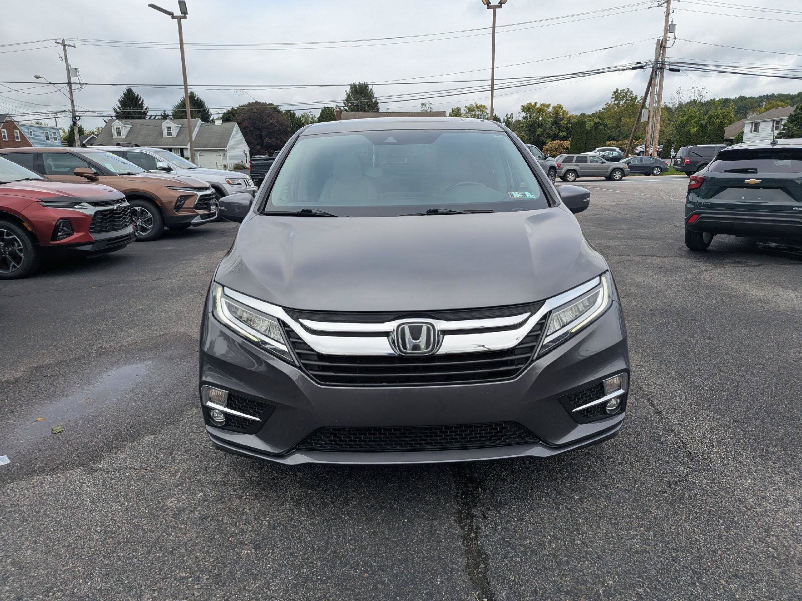Used 2018 Honda Odyssey Touring image 2