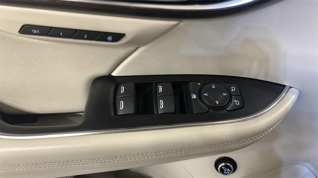 Used 2023 Buick Envision Avenir image 21