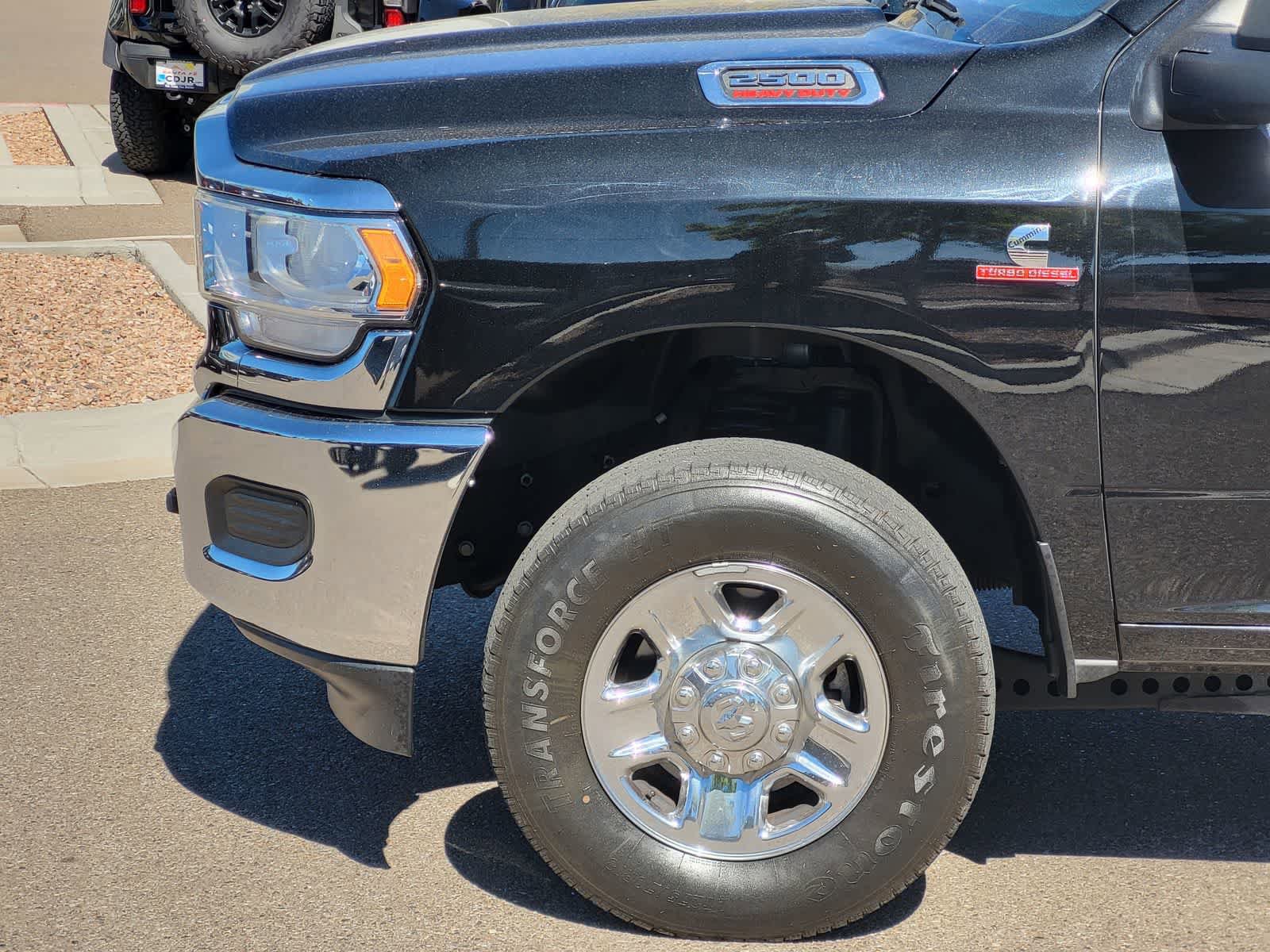 Used 2024 RAM 2500 Tradesman w/ Chrome Appearance Group image 8