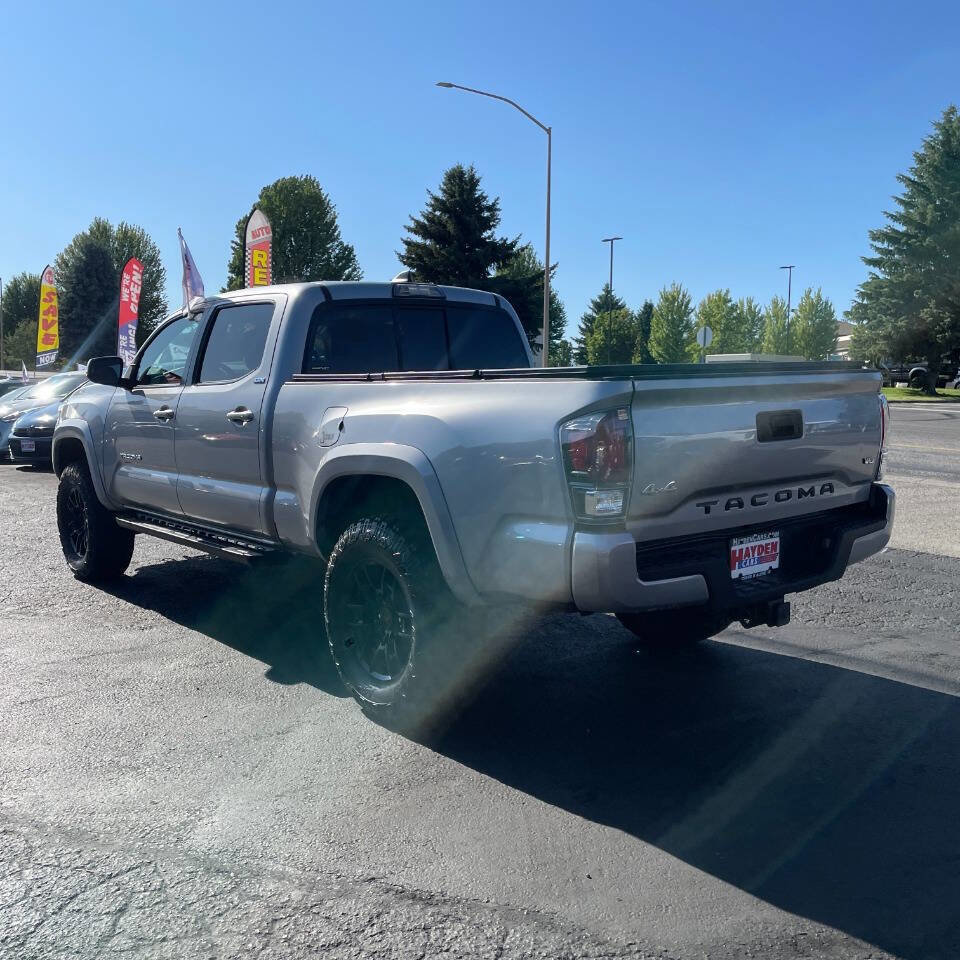 Used 2018 Toyota Tacoma SR5 image 3
