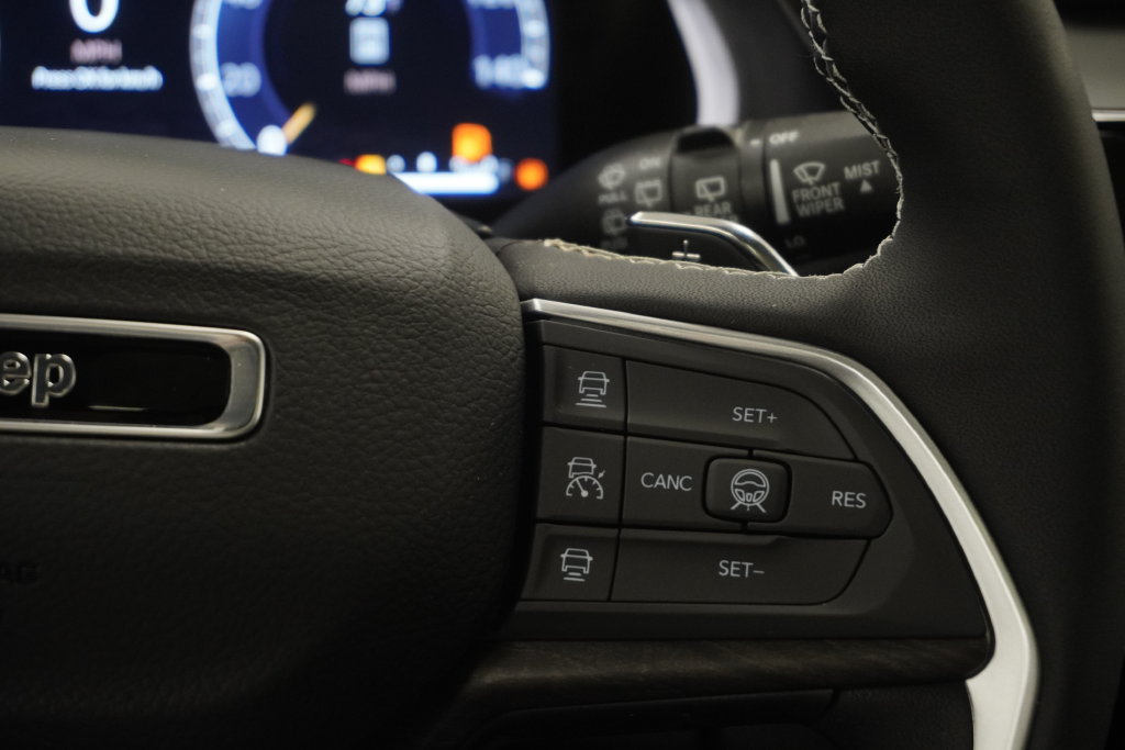 New 2026 Jeep Grand Cherokee Altitude AWD/4WD image 26