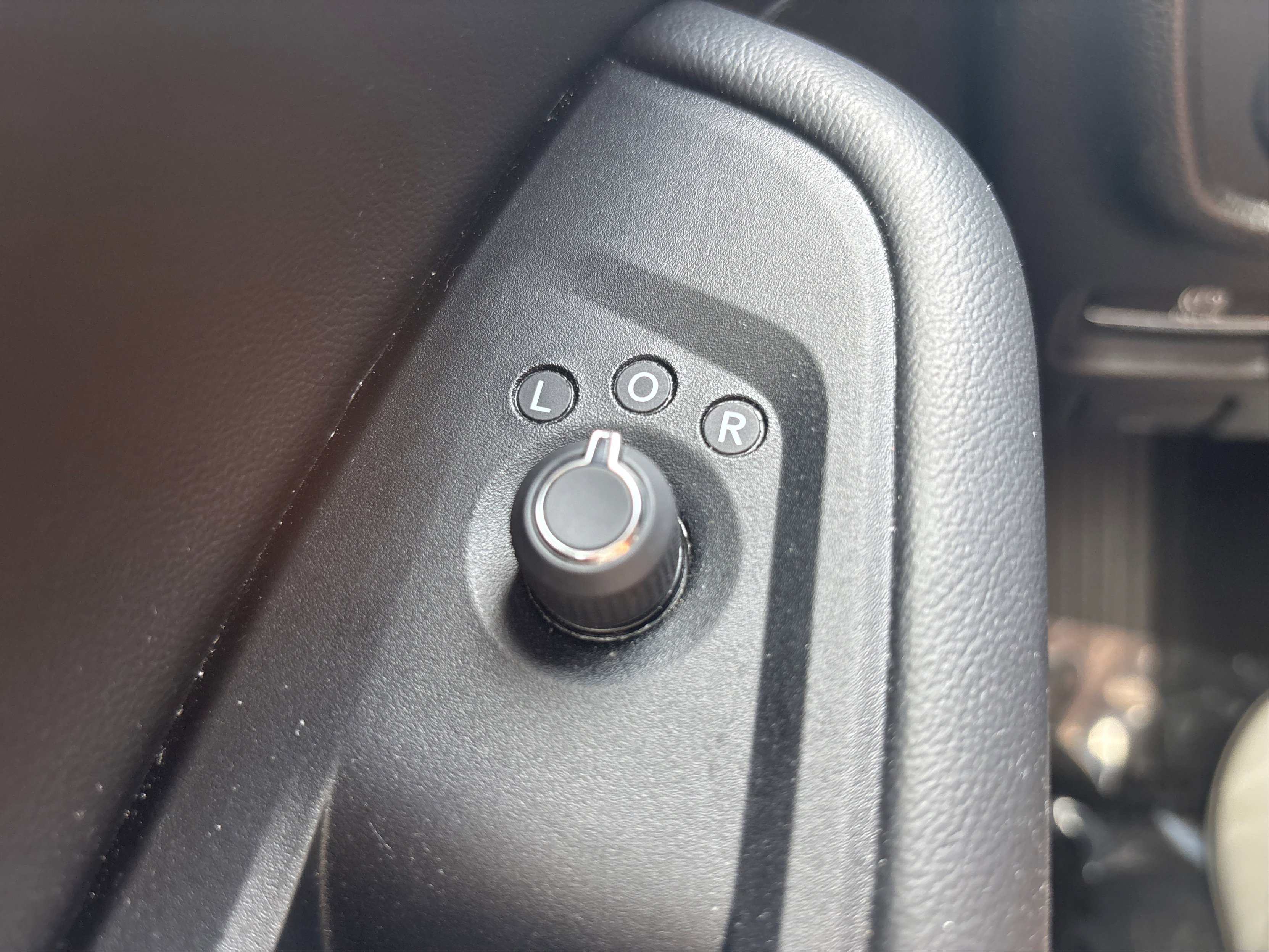 Used 2024 Jeep Grand Cherokee Laredo image 55