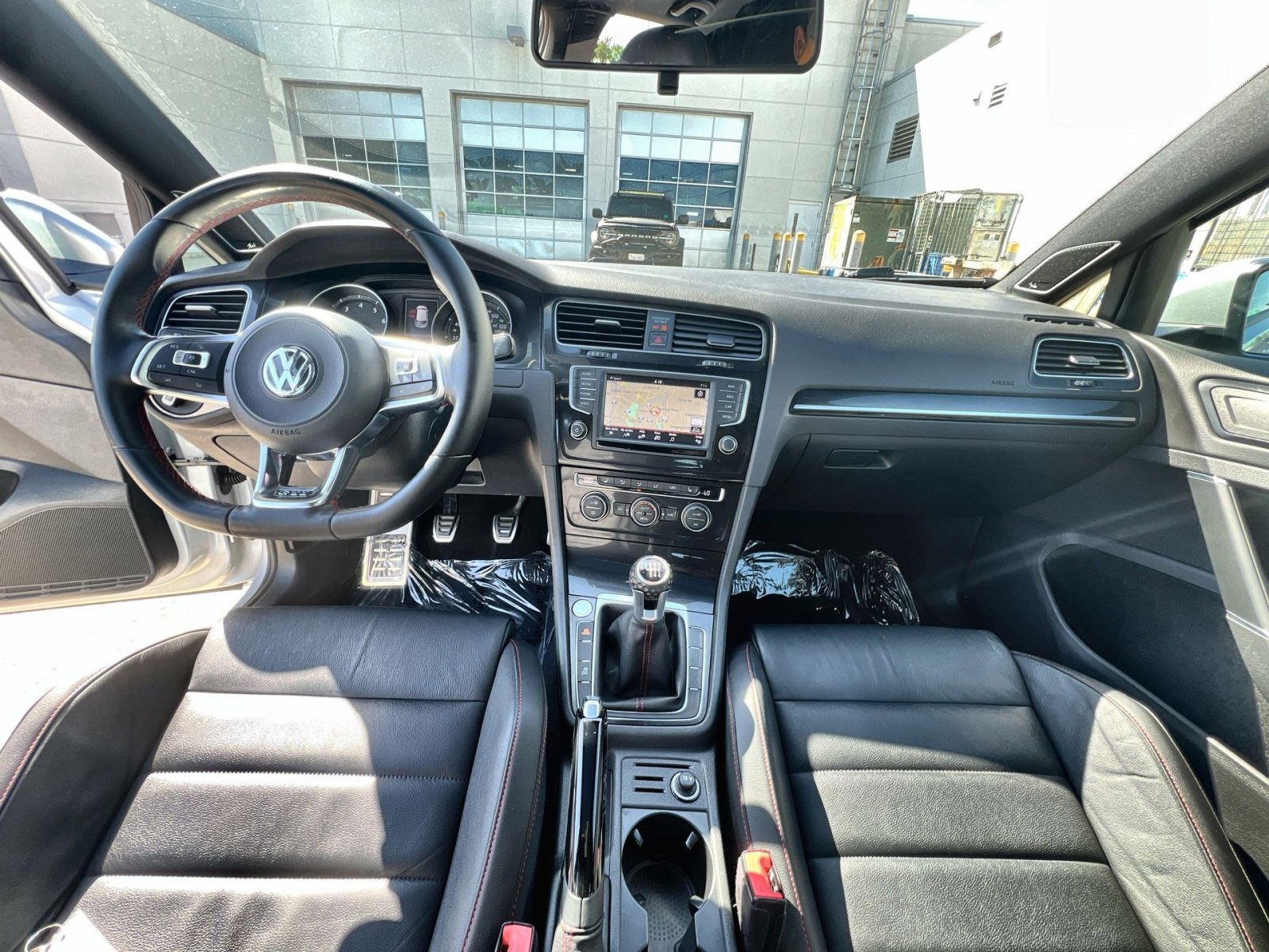 Used 2017 Volkswagen GTI Autobahn FWD image 31